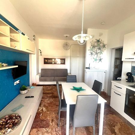 Apartment Aurora & Nicole Ideal Per Biker Con Terazza Vista Mare Parcheggio E Wi-Fi Gratuiti Pietra Ligure Kültér fotó
