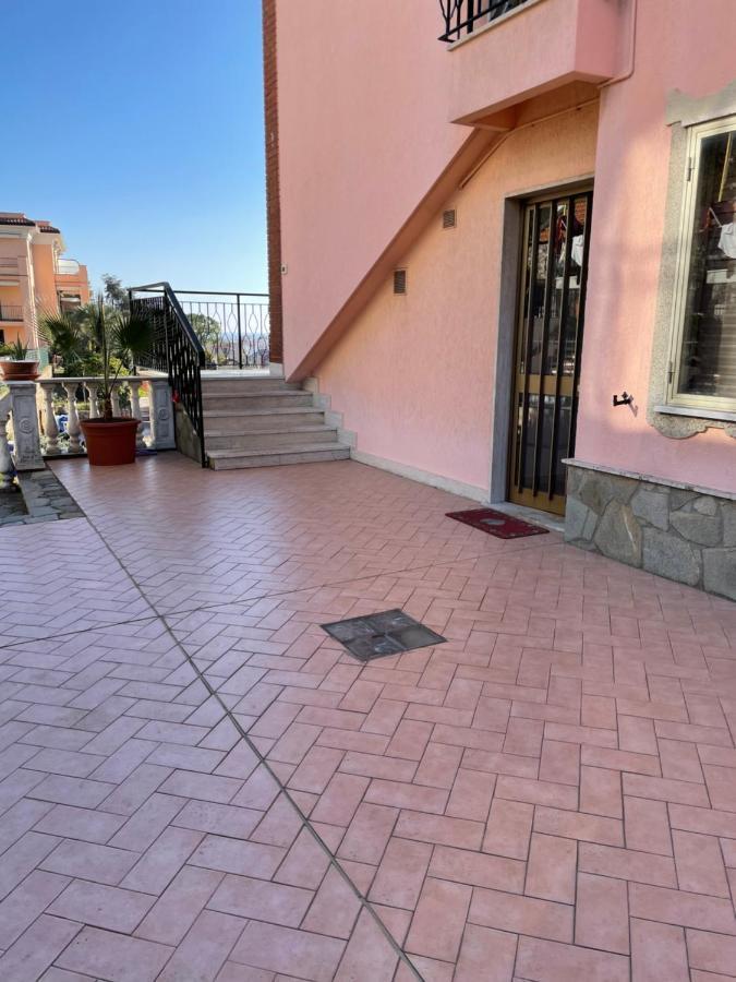 Apartment Aurora & Nicole Ideal Per Biker Con Terazza Vista Mare Parcheggio E Wi-Fi Gratuiti Pietra Ligure Kültér fotó