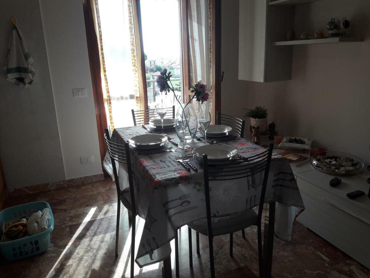 Apartment Aurora & Nicole Ideal Per Biker Con Terazza Vista Mare Parcheggio E Wi-Fi Gratuiti Pietra Ligure Kültér fotó