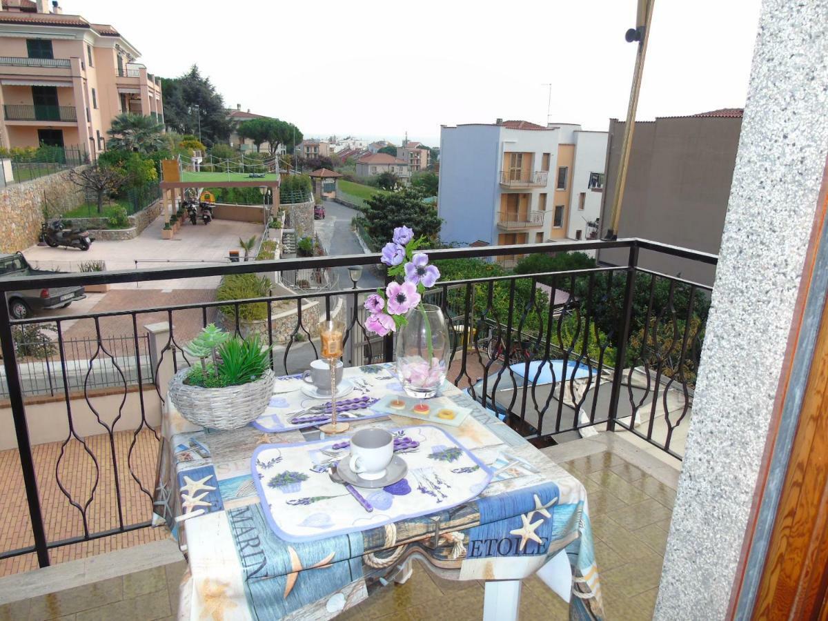 Apartment Aurora & Nicole Ideal Per Biker Con Terazza Vista Mare Parcheggio E Wi-Fi Gratuiti Pietra Ligure Kültér fotó