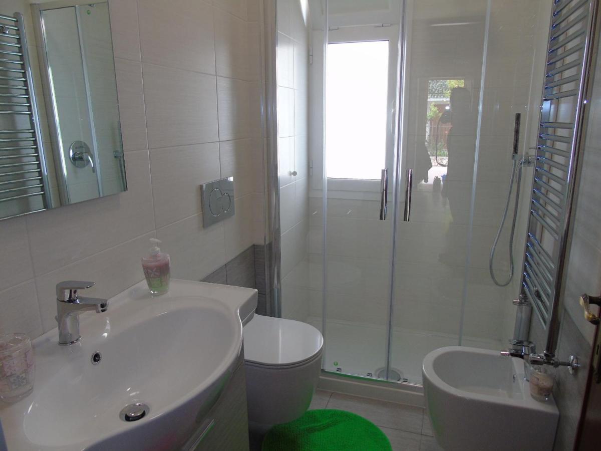Apartment Aurora & Nicole Ideal Per Biker Con Terazza Vista Mare Parcheggio E Wi-Fi Gratuiti Pietra Ligure Kültér fotó